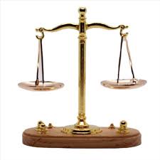 1 Piece Vintage Balance Scales Ornament Miniature Accessories As Shown Metal Antique Justice Scale Model Home Office Desktop Decoration